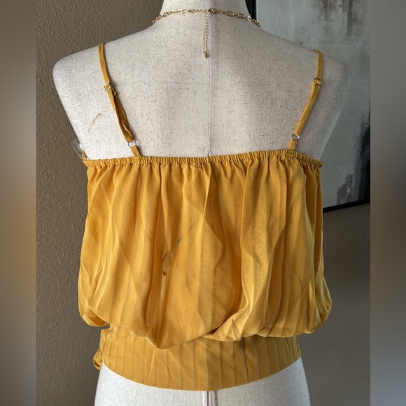 Side tie surplice front cami top - Picture 3 of 4